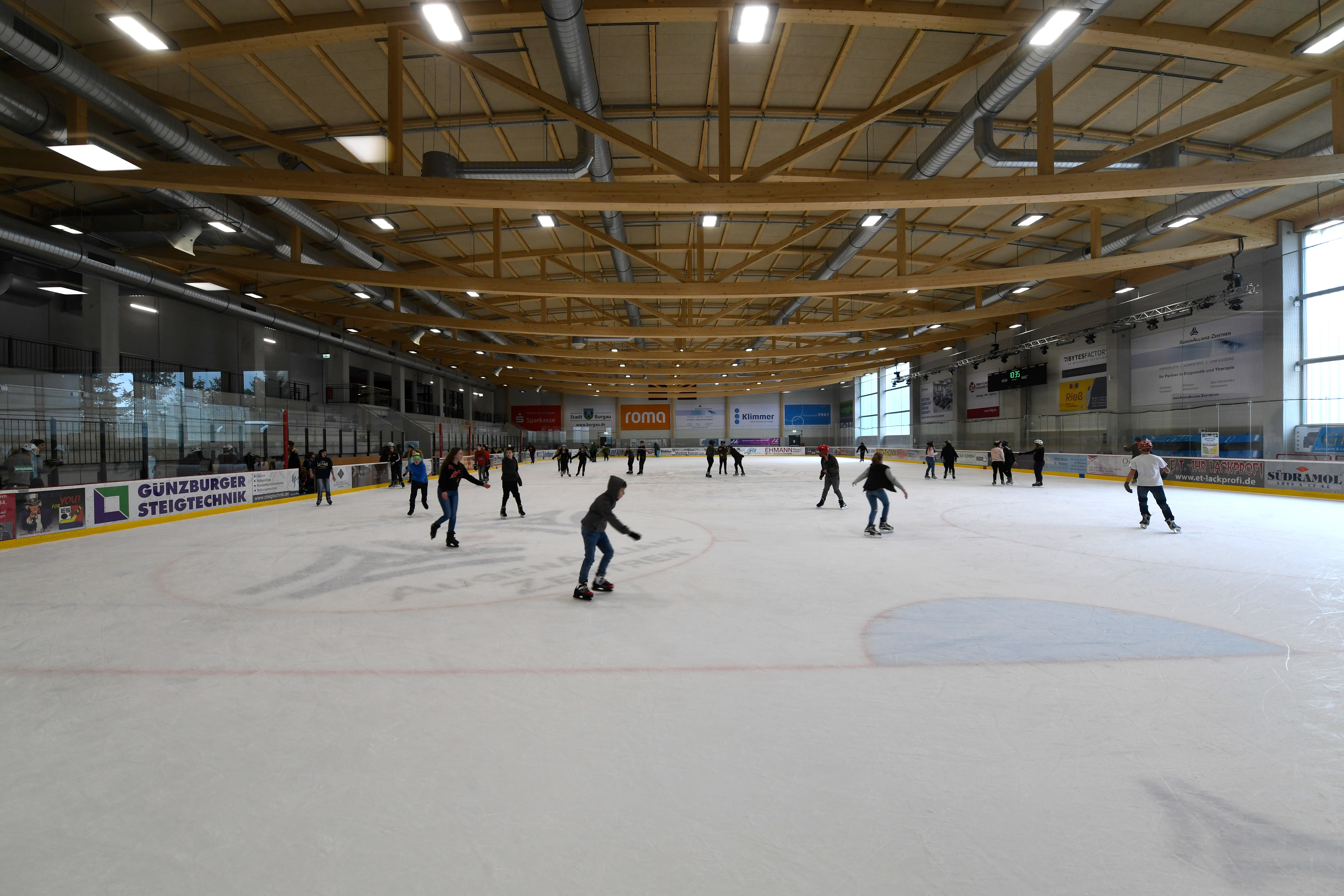 BAYERN - BURGAU - Städt. Eissporthalle Burgau - Branchen Einträge -  Treffpunkt Deutschland