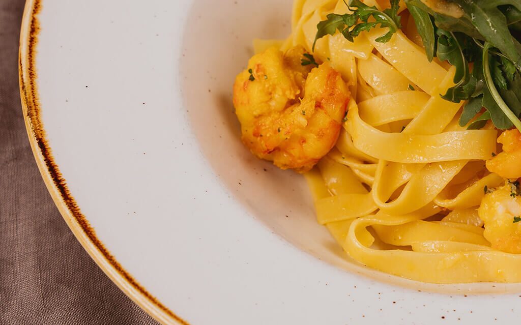 Bandnudeln mit Garnelen