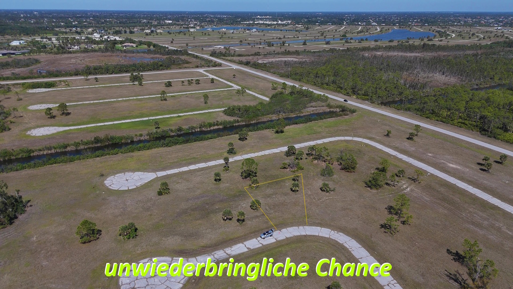 Blick auf ein Baugrundstück in Englewood Ost