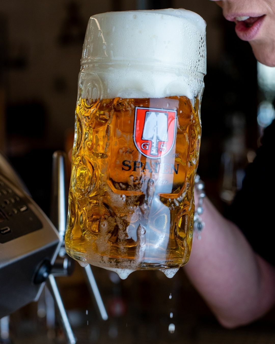 frisch gezapftes Bier