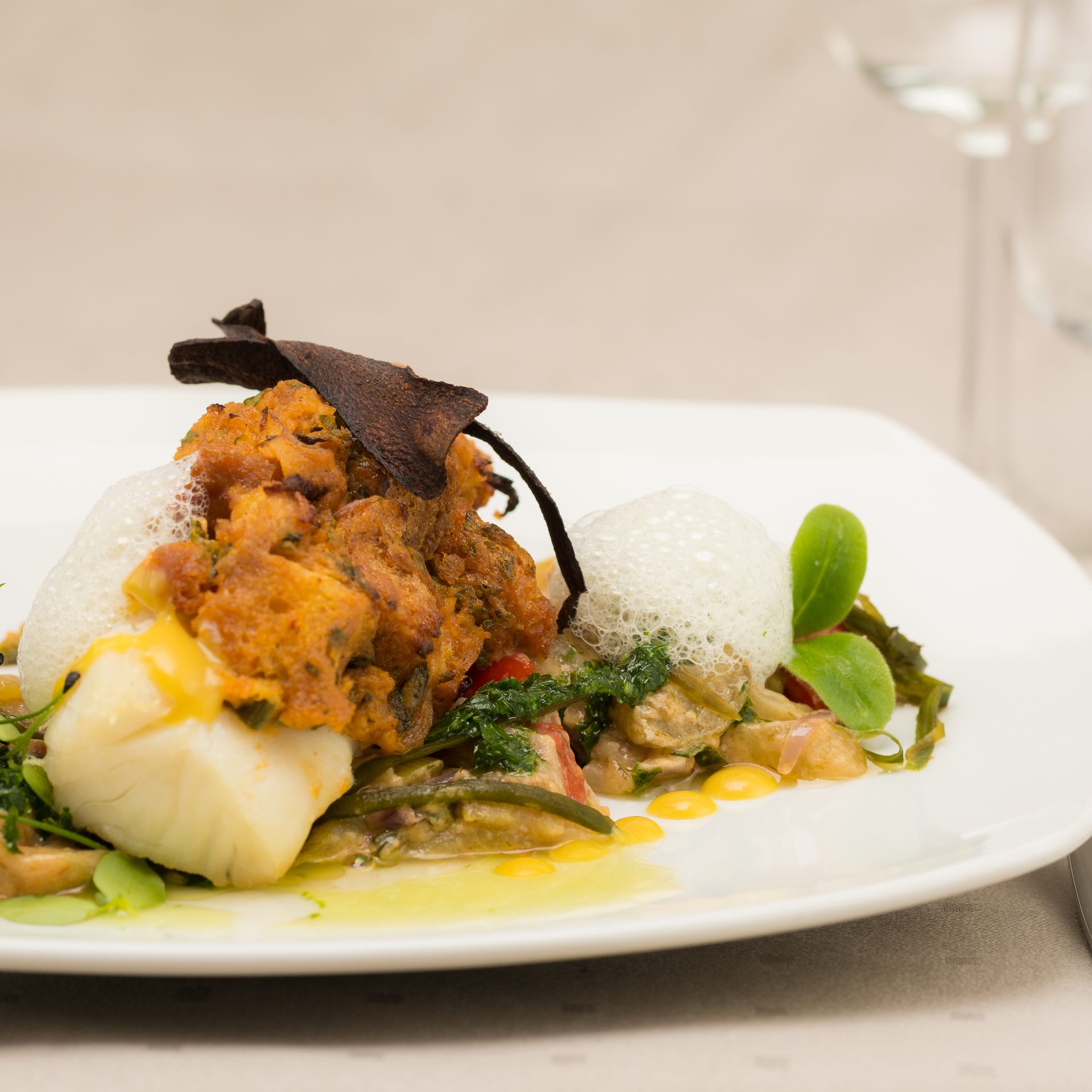 Kabeljau-Filet mit Kräuter-Speck-Kruste