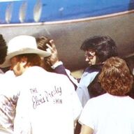 Elvis At the airport in Lubbock TX on May 31 1976