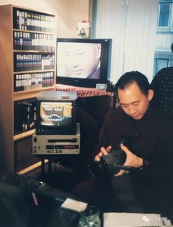 Chen Yu-ting working on documentary