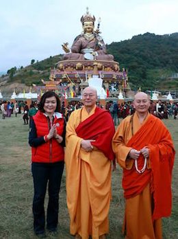 Photograph of Loo Chooi Ting, Hai Tao, Chuan Xi, 2015