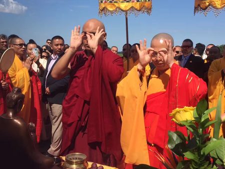 Karmapa Ogyen Trinley Dorje and Dayi Shi, Canada 2017