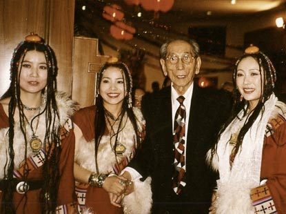 Photograph of Yangjin Lamu and Ngapoi Ngawang Jigme, c.2001