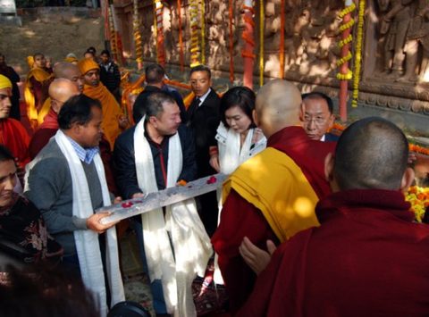 Photograph of Wong Yeon Chai, Loo Chooi Ting and Karmapa Ogyen Trinley Dorje, 2011