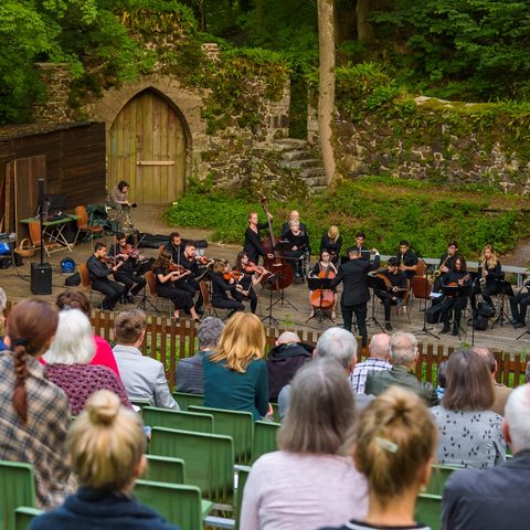 Romantikbuhne am Schlossturm Bad  Berneck Foto Florian Fraaß