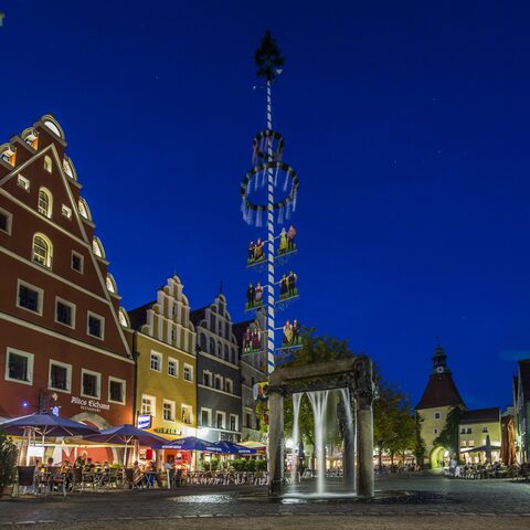 Unterer Markt bei Nacht ©Tourist-Information Stadt Weiden i.d.OPf. – Thomas Kujat 