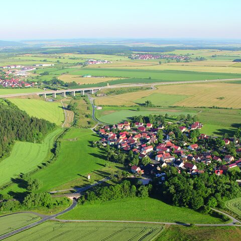 Luftbild Grabfeld © Christian Neßlinger / Gemeinde Grabfeld 