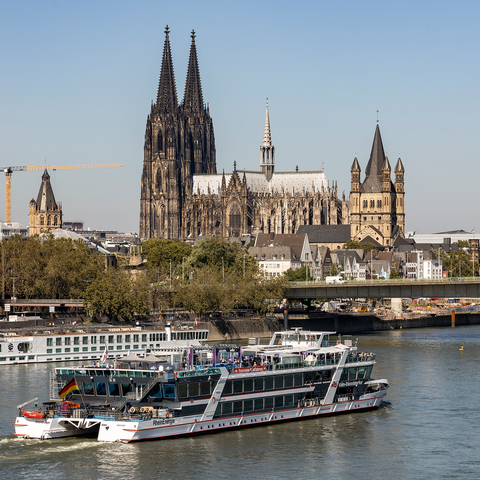 Köln - KD RheinEnergie vor Kölner Dom & Altstadt ©KölnTourismus / Christoph Seelbach - CC-BY-SA