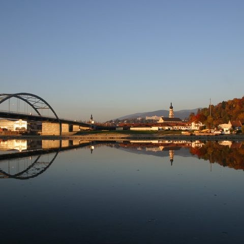 Deggendorf Donaubruecke Foto Stadt Deggendorf. Quelle: Tourismusverbandes Ostbayern e.V.
