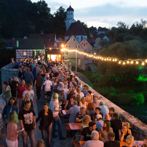 Brückenfest Quelle: Amt für Tourismus Stadt Harburg (Schwaben)