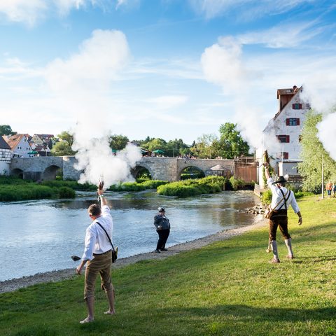 Brückenfest Quelle: Amt für Tourismus Stadt Harburg (Schwaben)