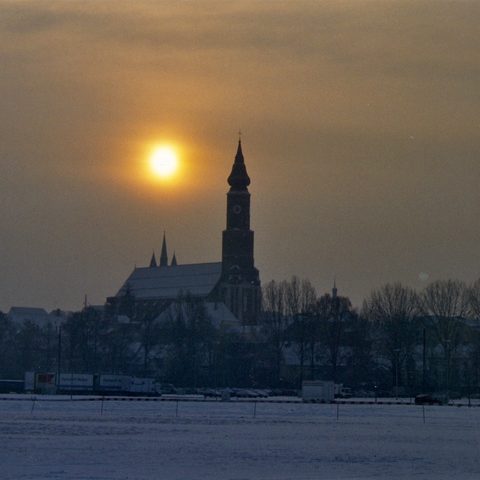 Straubing St. Jakob  Winterabend Foto Amt für Tourismus Straubing Quelle: Tourismusverbandes Ostbayern e.V.