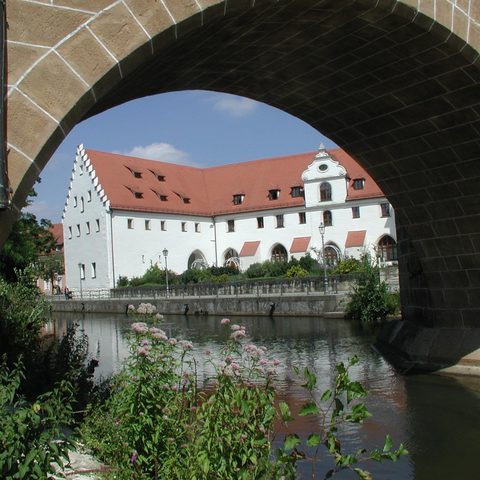 Amberg Blick auf Zeughaus Foto Landkreis Amberg-Sulzbach Quelle: Tourismusverbandes Ostbayern e.V.