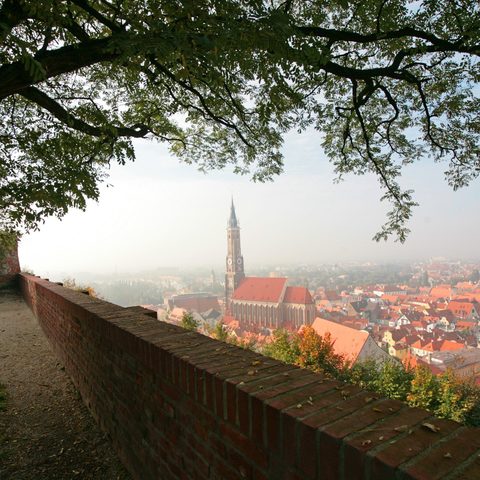Blick vom Hofgarten auf Landshut© Stadt Landshut Quelle: Tourismusverbandes Ostbayern e.V.