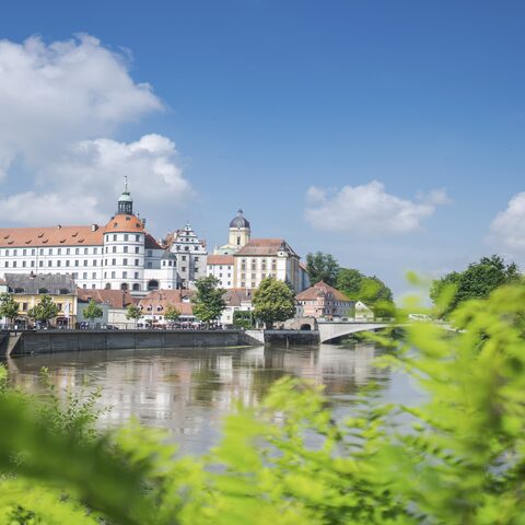 Donaukai im Sommer
© Dietmar Denger
Quelle: Stadt Neuburg an der Donau/Frau Dusse