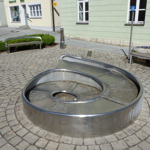 Brunnen  JuraschneckBildrechte: Stadt Monheim