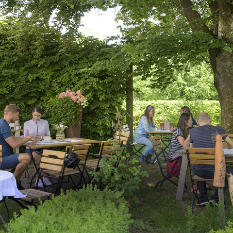  Nord Buchloe Cafe Gänsebleamle © Peter von Felbert
