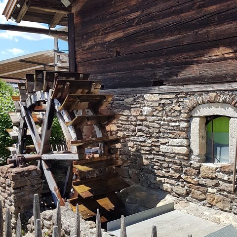 Das Glasdorf in Arnbruck Bildrechte: Tourist-Info Arnbruck