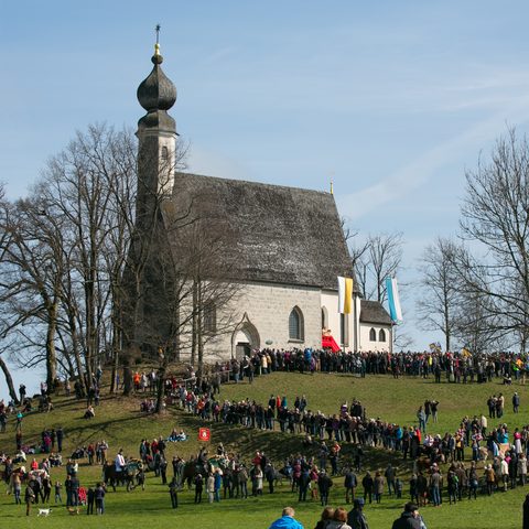 Georgiritt Schwertertanz Fotograf: HansLamminger ©FDLnews.de
