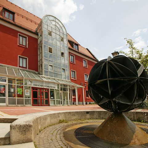 Handwerksmuseum Brunnen Foto Stadt Deggendorf Quelle: Tourismusverbandes Ostbayern e.V.