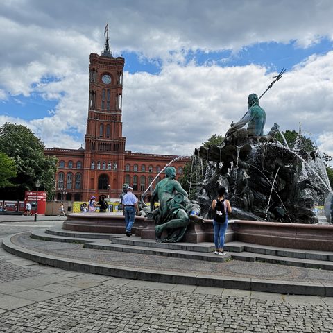 Rotes Rathaus und Neptun Brunnen  , Berin Fotografn: Detlef Danitz