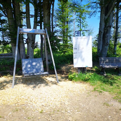 Schwebeliege © Gemeinde Sonnen