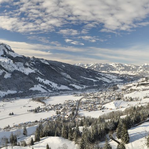 Bad Hindelang im Winter Bildrecht: Bad Hindelang Tourismus/ Wolfgang B. Kleiner