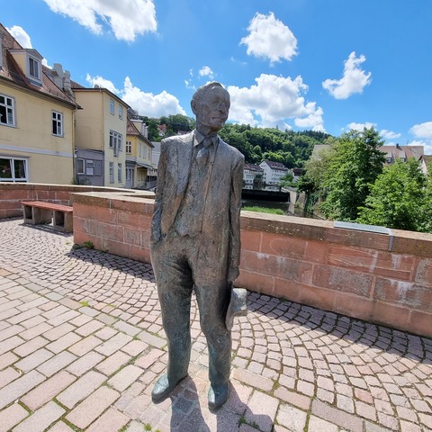 Hesse Statue © Fiona Kolbe  / Stadt Calw