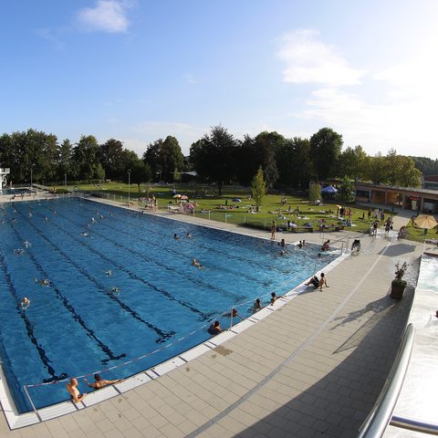 Freibad Burgau Foto: wz-foto Quelle: Stadt Burgau - Kulturamt