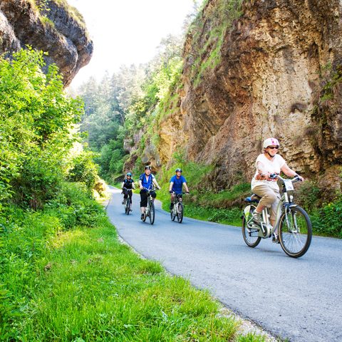 Radfahren in der Bärenschlucht © TZ Fraenkische Schweiz / Florian Trykowski