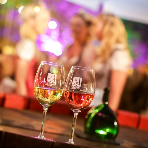 Weinfest - Wein  © Viktor Meshko. VMP Quelle: Touristinformation Stadt Kitzingen  