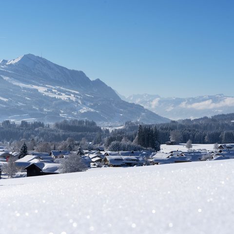 Sulzberg Moosbach Winter © Dominik Luschtenetz Quelle: Allgäuer Seenland 