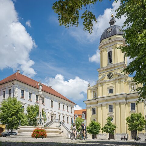Karlsplatz Hofkirche Rathaus Brunnen
© Dietmar Denger
Quelle: Stadt Neuburg an der Donau/Frau Dusse
