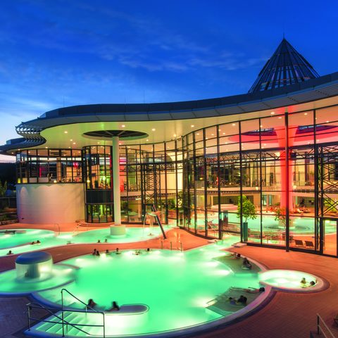 Nachtaufnahme_KissSalis Therme (c) KissSalis Therme Bad Kissingen 