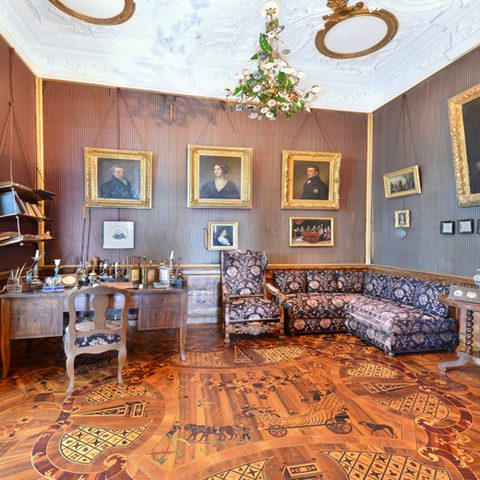 Schlossmuseum Arbeitszimmer Reichskanzler 2018 Quelle: Info-Center Schillingsfürst