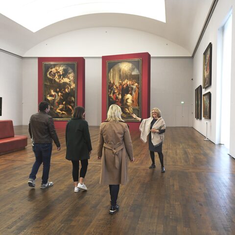 Schloss Führung Galerie Saal © Dominik Weiss
Quelle: Stadt Neuburg an der Donau/Frau Dusse