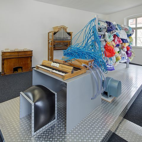 Amberg_Luftmuseum Amberg Einkaufstütenorgel (c) Luftmuseum Amberg. Quelle: Tourismusverbandes Ostbayern e.V.