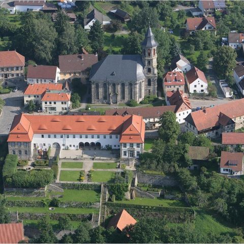 Schloss Quelle: Archiv Gemeinde Neudrossenfeld, Herr Wunner, Stadt Bayreuth, Frau Dr. Fohrbeck, privat.