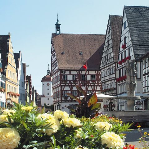 Stadt Oettingen Historische Altstadt mit Barock- und Fachwerkfassaden @ Seefried Quelle: Tourist-Information Oettingen 