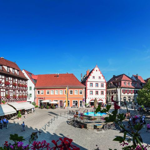 
Marktplatz / Marktbrunnen Fotos: Agentur ZUDEM / Nitschke & Hünting www.zudem.de
