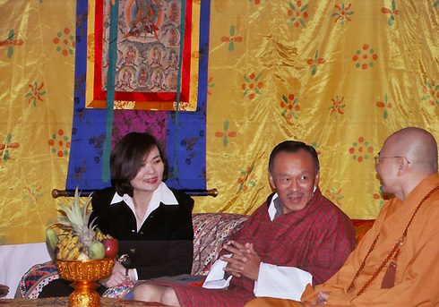 Photograph of Hai Tao with Loo Chooi Ting, 2015