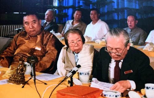 Photograph of Panchen Lama, Deng Yingchao, and Zhao Puchu, 1987