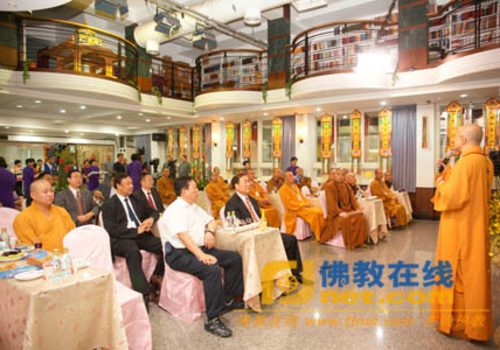 Photograph of Hai Tao with BAC and SARA delegation, 2010