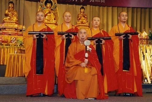 Photograph of Hai Tao with Kok Kwong, 2002