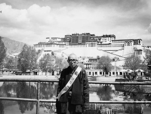 Photograph of Sheng Yen in Tibet, 1993