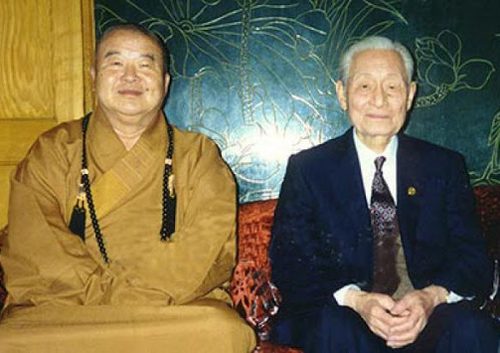 Photograph of Hsing Yun and Zhao Puchu, 1989
