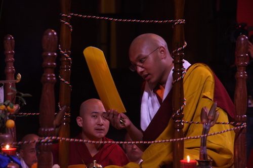 Photo of Khenpo Tengye and Ogyen Trinley Dorje performing Akshobhya fire ritual